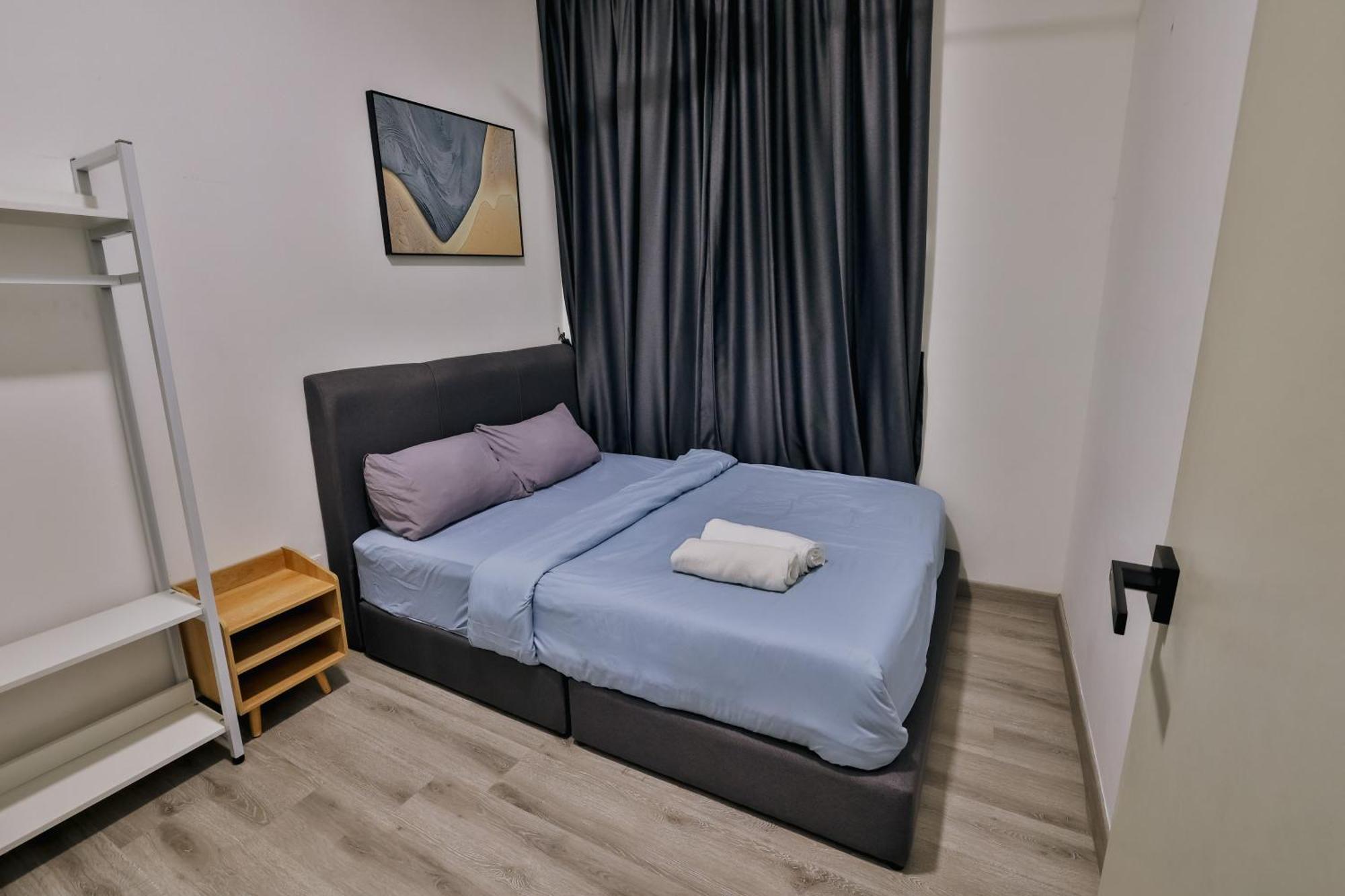 Pangsapuri Mid Valley Southkey Mosaic 2br With Wifi 5-7pax Johor Bahru